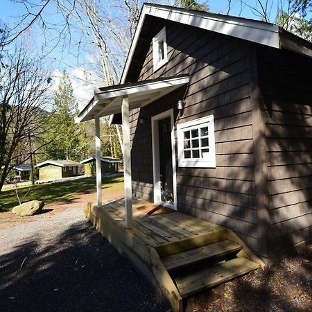 Sunwolf Riverside Cabins Brackendale Exterior foto
